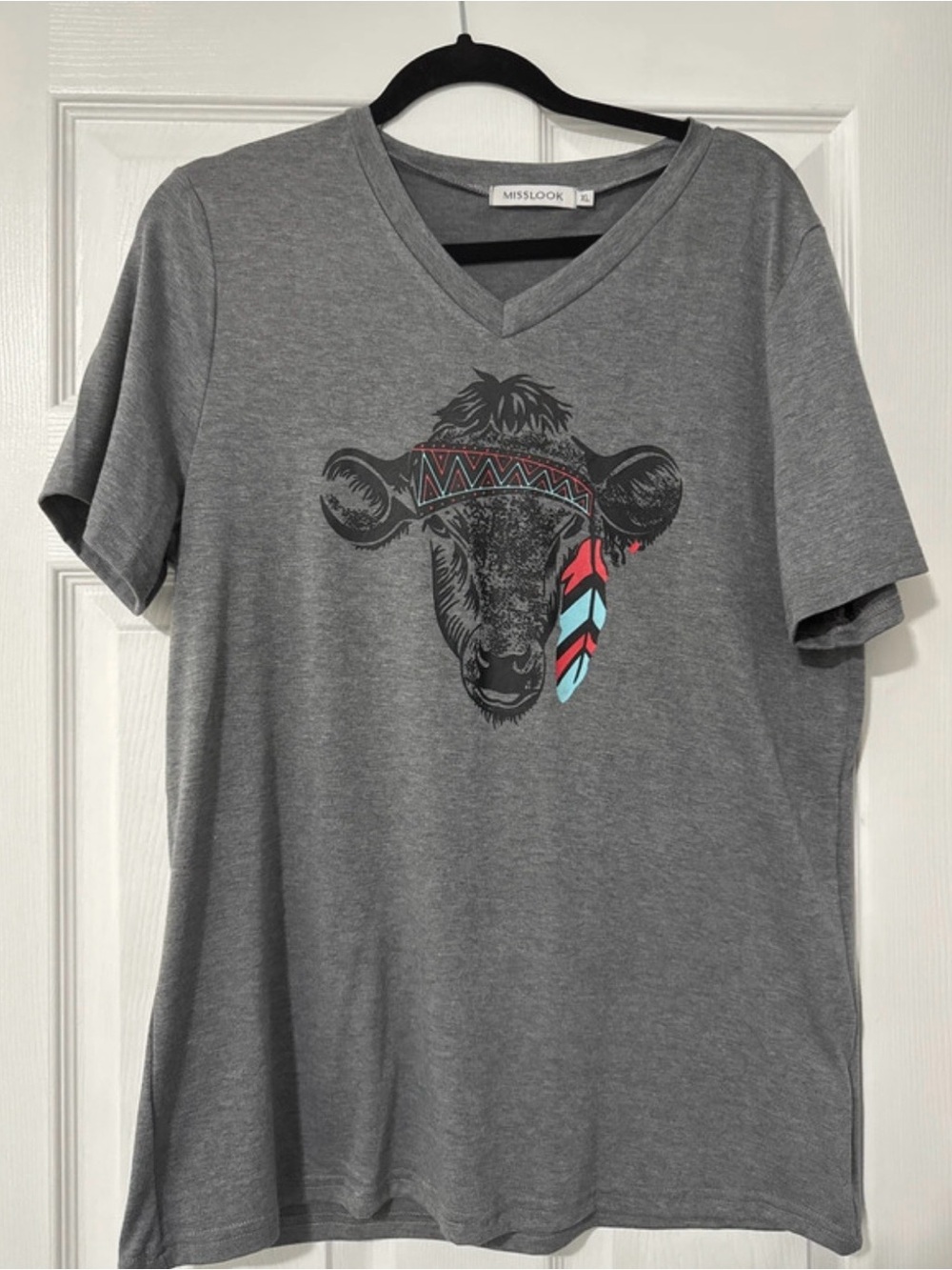 MISSLOOK Gray V-Neck Tee with Subtle Graphic